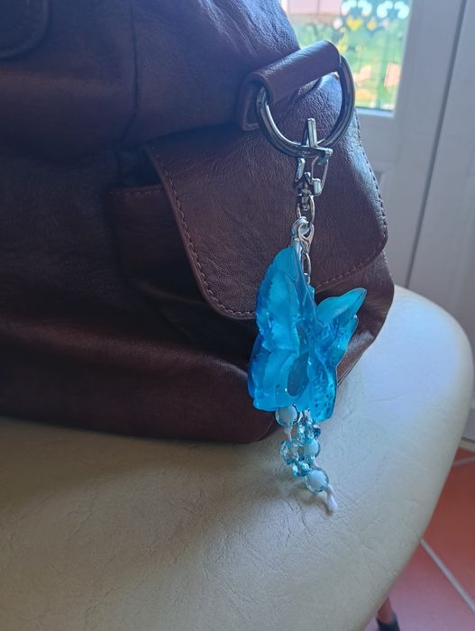 Bag charm artesanal borboleta