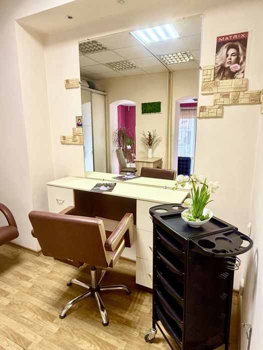 Здаємо місце для роботи перукаря