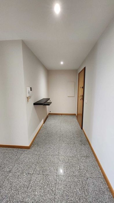 Apartamento T2 em Azurara