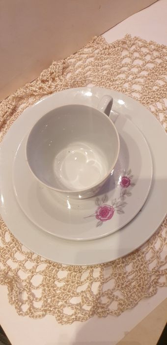 Filizanka trio - zestaw sniadaniowy Ŕoze  porcelana Kahla Konitz