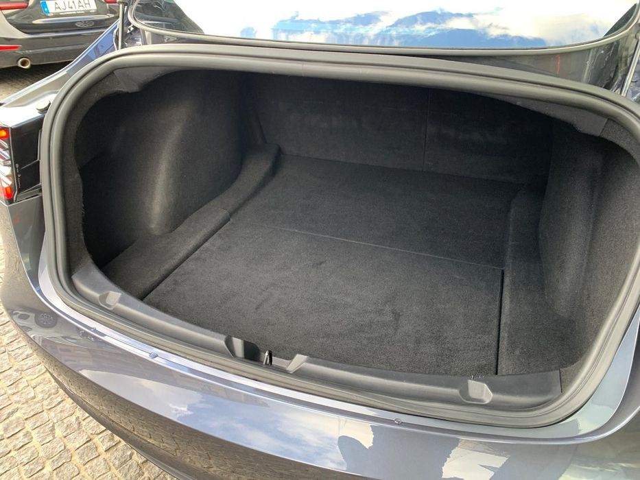 Tesla Model 3522608689252945926