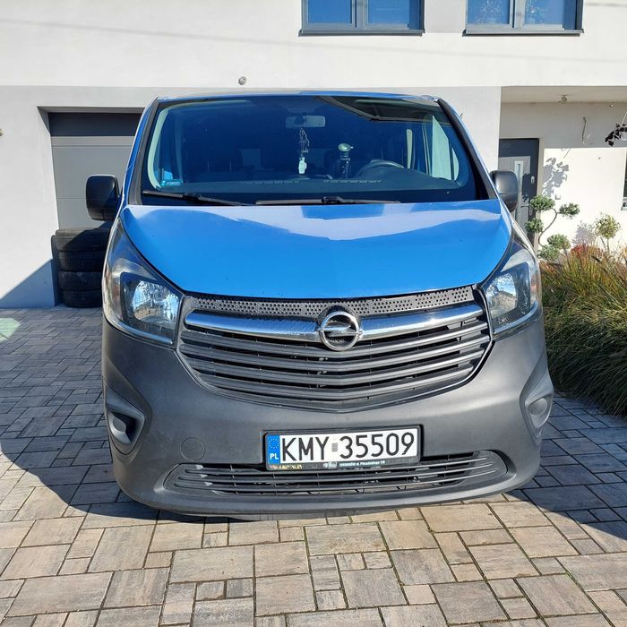 Opel vivaro 1.6 Biturbo 9 os. 2014