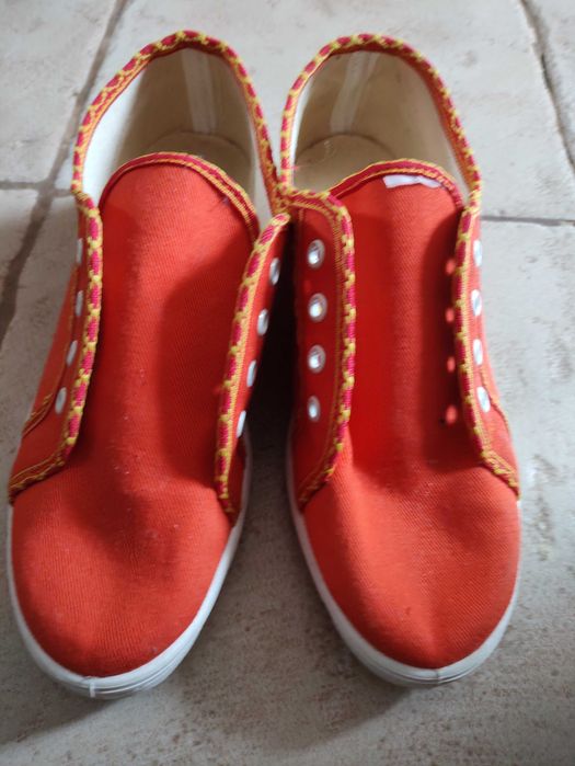 Tenisówki oldschoolowe