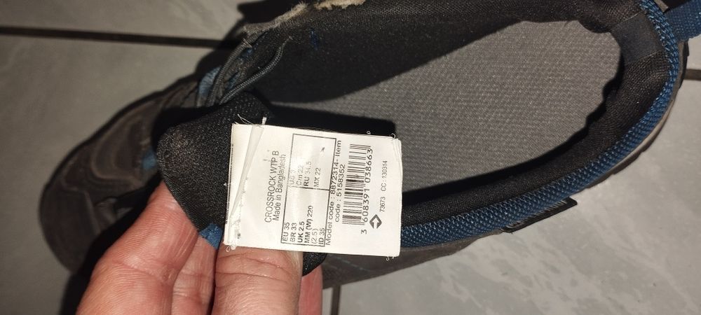 Adidasy chłopięce wodoodporne 35