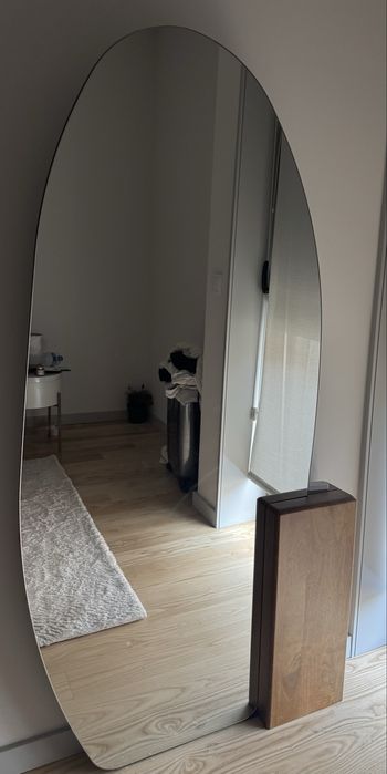 Espelho de pé oval assimétrico 70x160 cm
