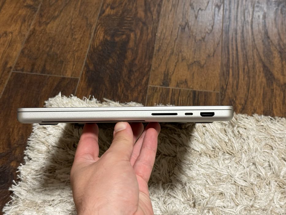 Ноутбук Apple MacBook pro 14” M2pro 16GB / 512GB Silver