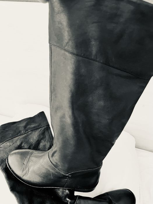 Botas pretas em pele fabricado  em portugal, versateis.