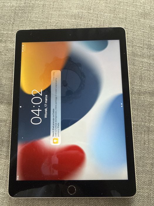 Apple iPad Air 2 w wersji Wi‑Fi + Cellular (LTE)