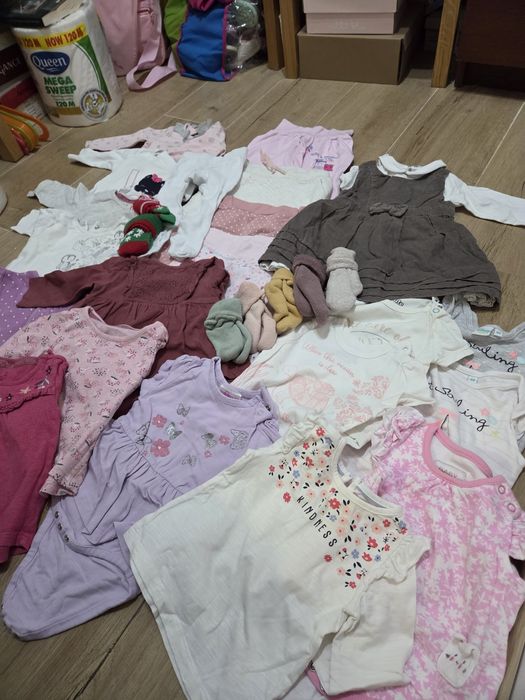 Paka ubrań r. 68 dziewczynka