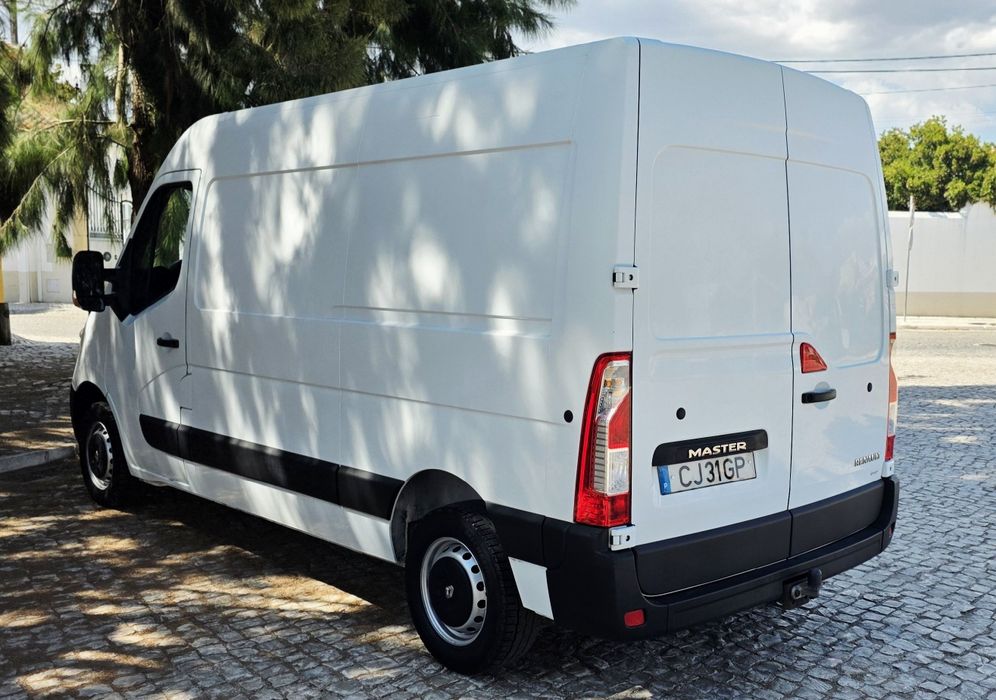Renault Master 2.3 dCi 145cv L2H2 | 2018 | 157.000 km