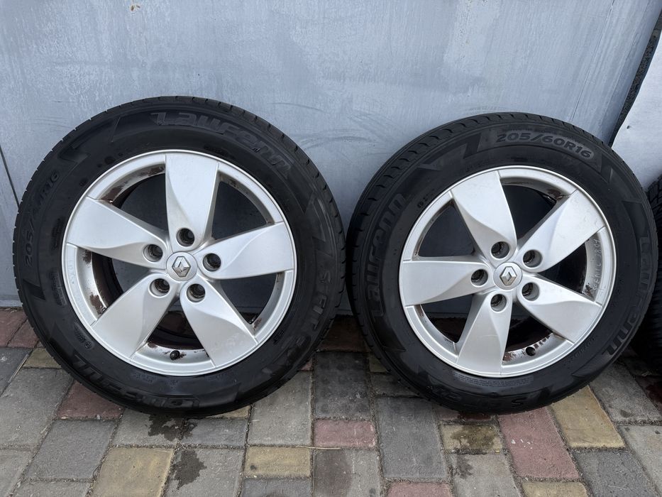 Диски Renault Megane3 Scenic3 Титани Резина 205/60/16 Скаты в сборе колеса
