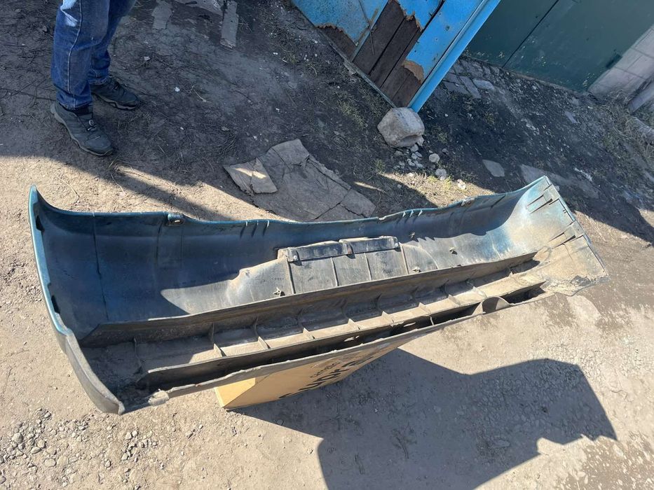 Продам задний бампер ваз 2110