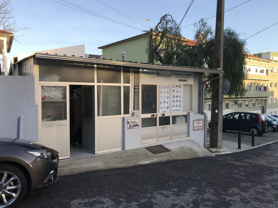 Espaco para escritório e armazém