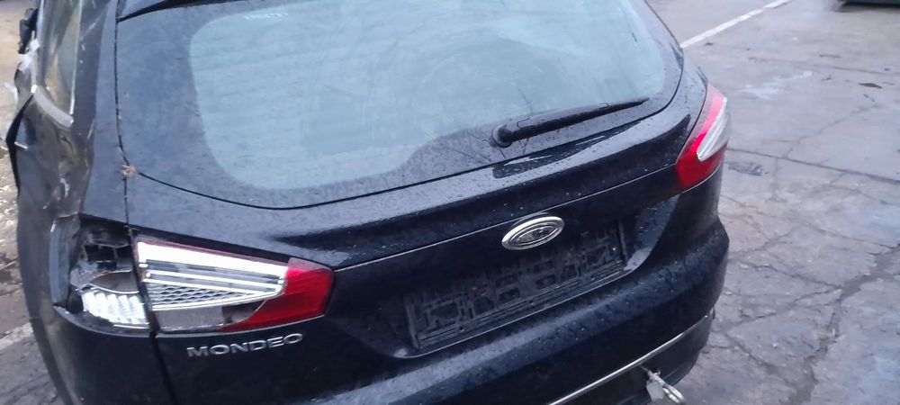 MONDEO MK4 szyba tylnej klapy kombi