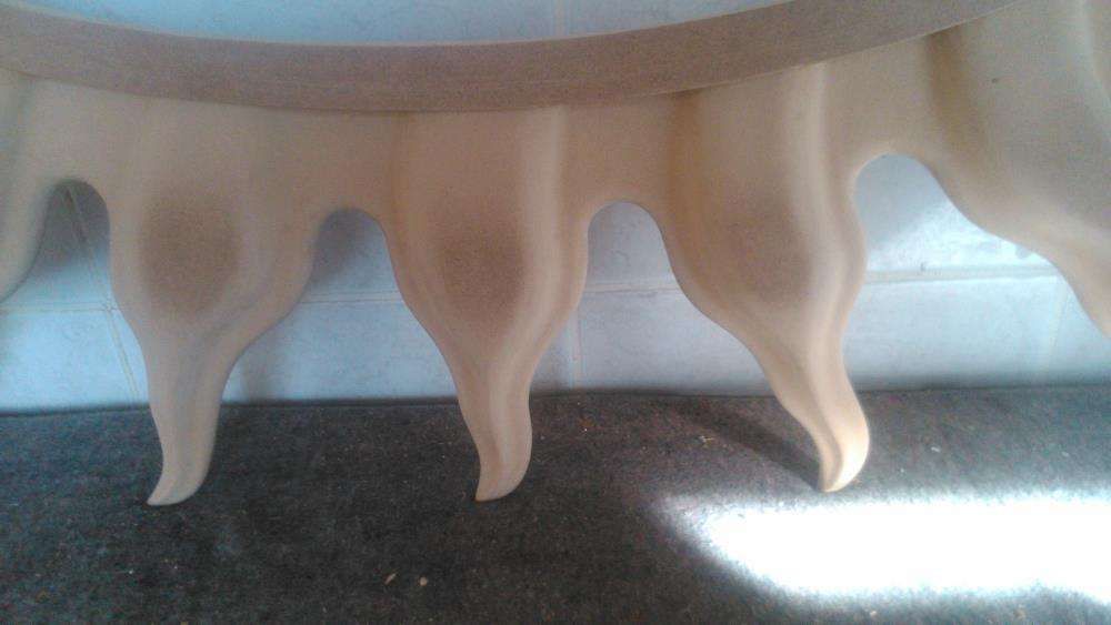 Moldura oval toda entalhada