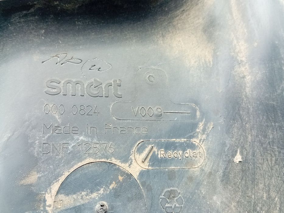 Cava roda frente esquerda SMART City-Coupé (450)