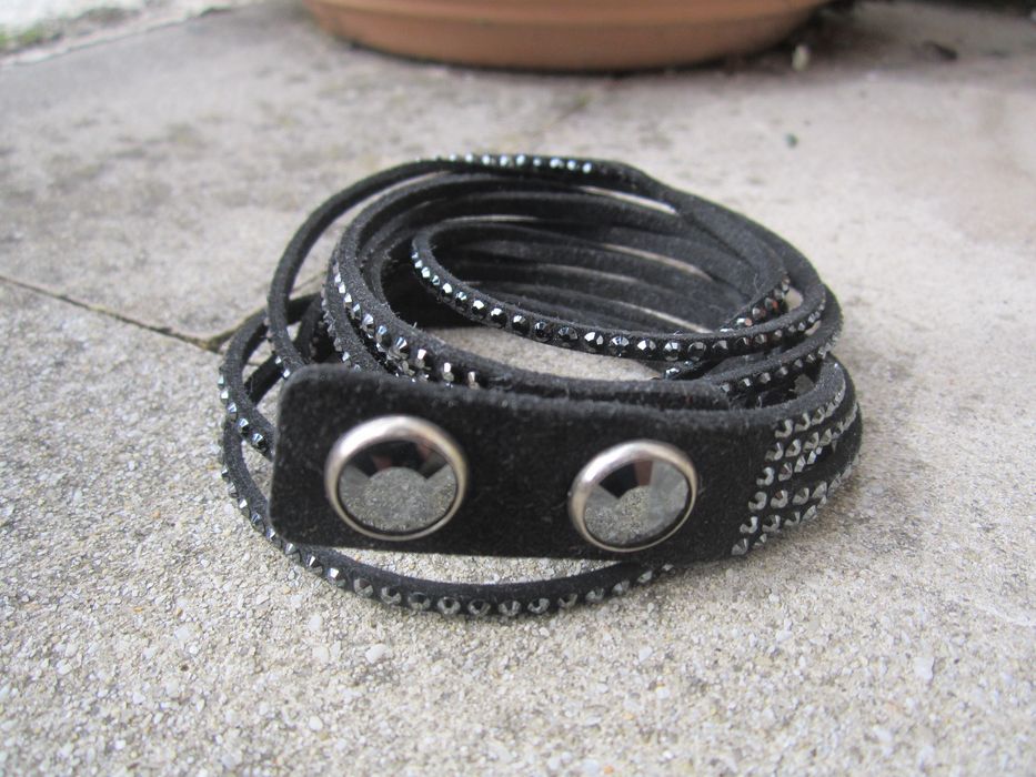 Pulseira Swarovski Slake Deluxe wrap 37 cm preto brilhante