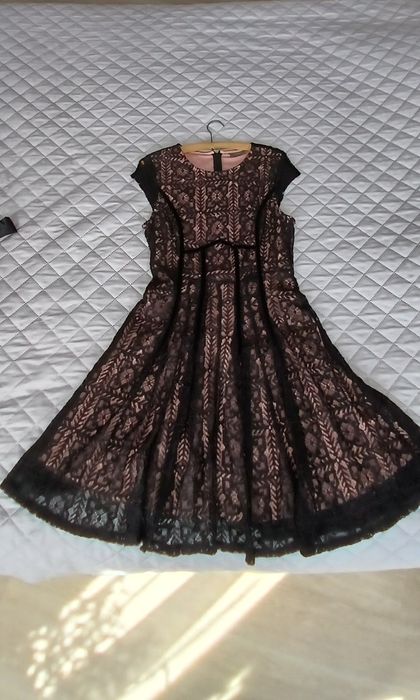 Sukienka z koronki r.36