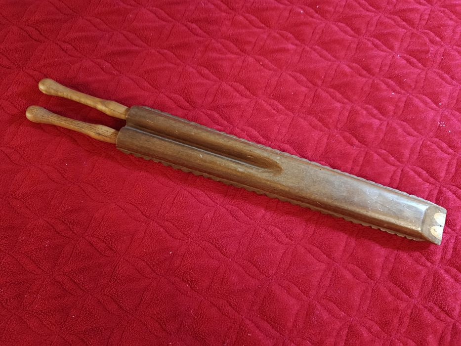 Flet podwójny dwojnica ludowy prawdopodobnie bałkański rzeźbiony