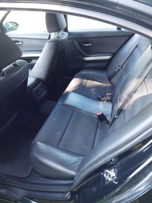 Sprzedam BMW 320i E90 150KM