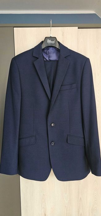 Elegancki garnitur Woliński 48/182 – idealny na maturę