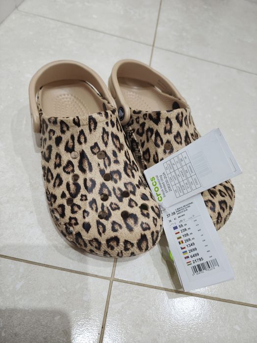 Crocs baya seasonal printed clog 206230-2UA W7 37/38
