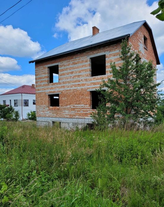 Продаж цегляного будинку в с.Станиля