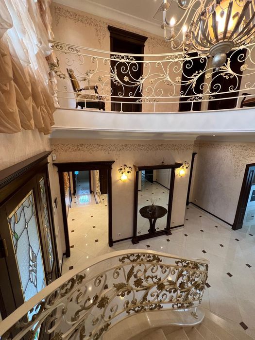 Продаётся VIP дом Киев 18 километров от Крещатика