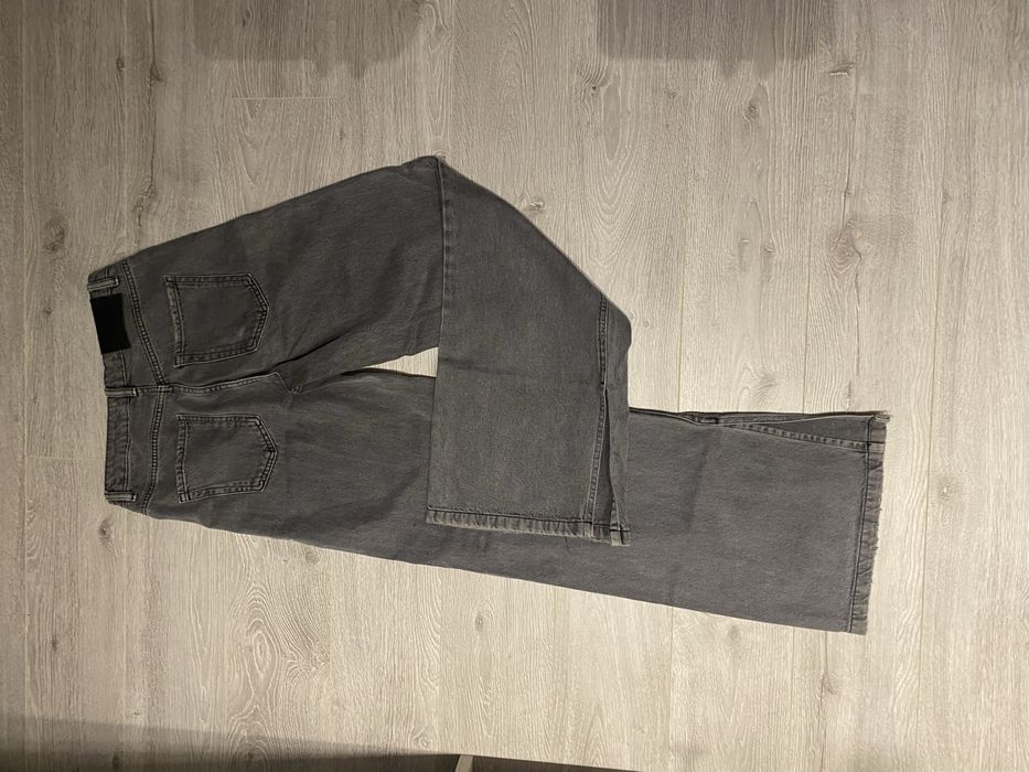 spodnie wide leg z wycięciem na kolanie
