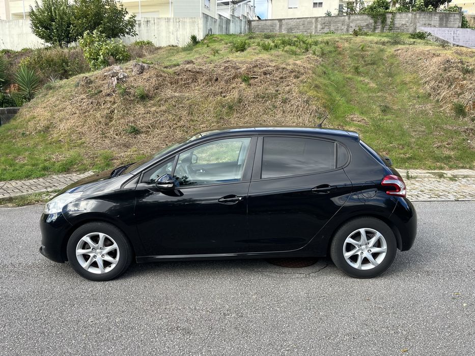 Pegeot 208 1.2 Gasolina 2014