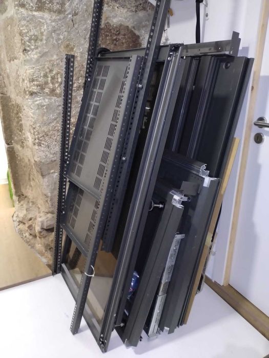 Bastidor Rack para Servidor 1400 x 750 mm com 3 prateleiras64409546960129120