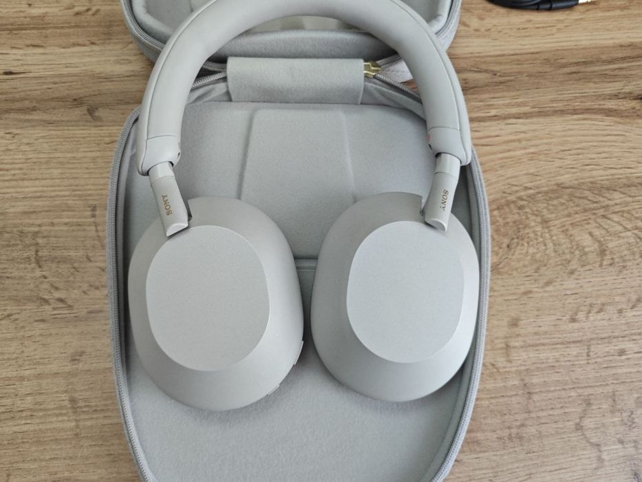 Sony WH-1000XM5 купить на OLX.ua