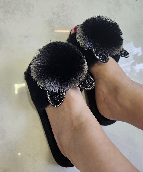 Pantofle klapki czarne rozm. 36