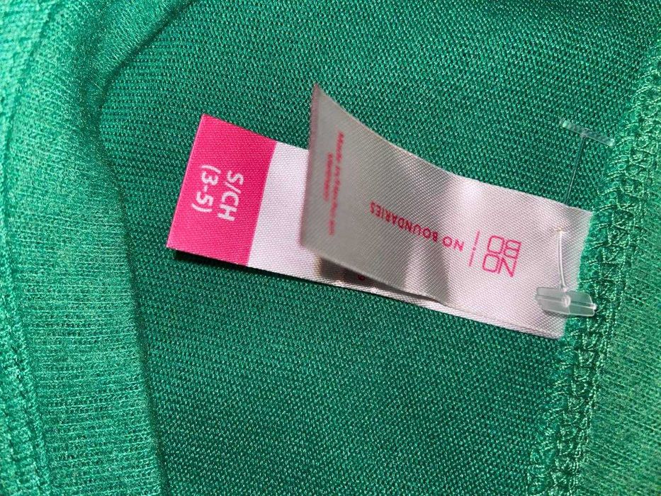 светр із новорічним принтом размер S