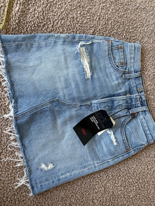 Nowa spodnica levis xs