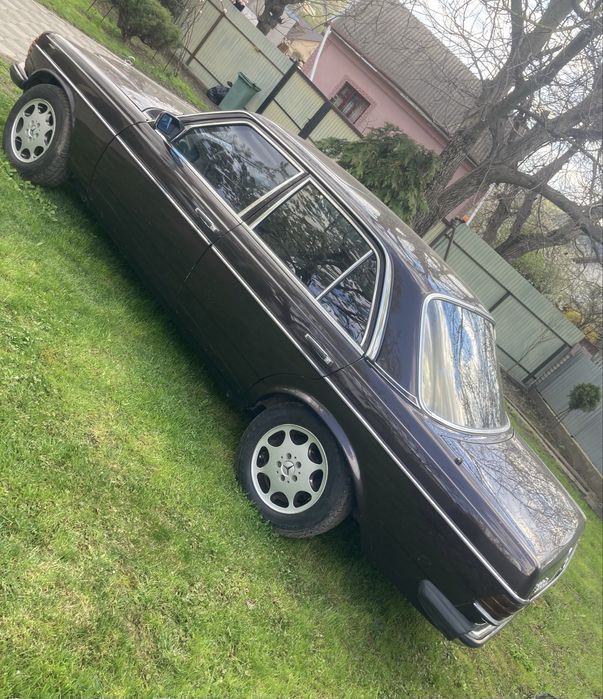 Mersedes-Benz  123