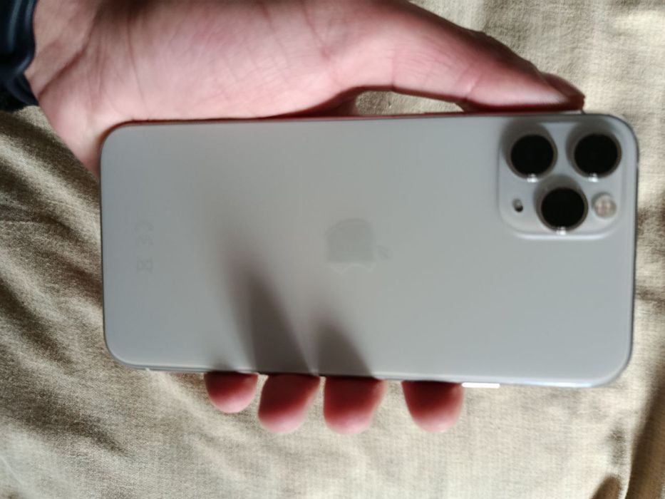 iphone 11 pro в хорошем состоянии