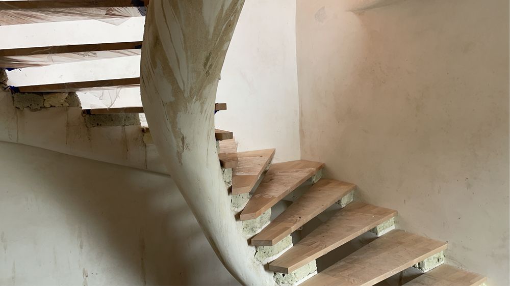 Dom po starym młynie 6 mieszkań odrestaurowany.