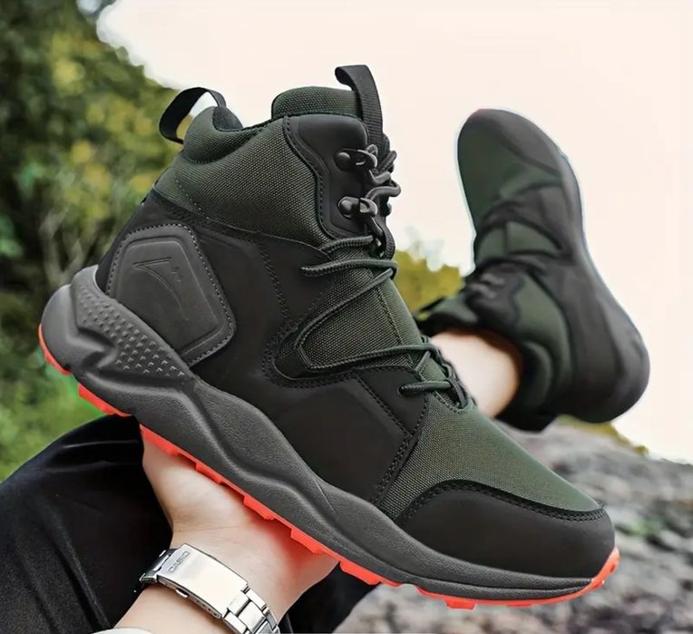 Кросівки чоловічі туристичні