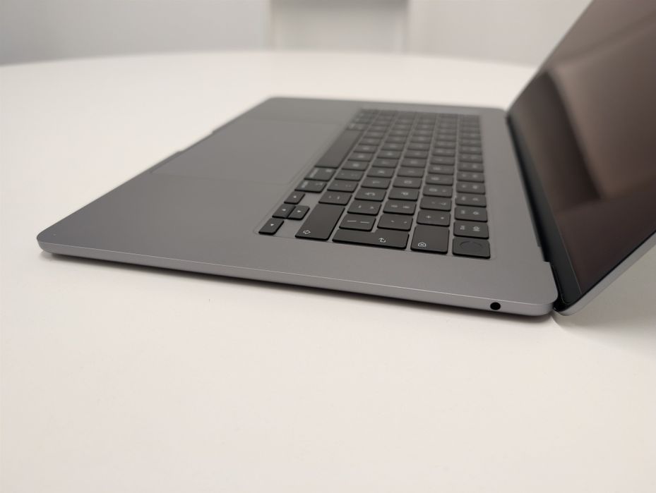 Apple MacBook Air M2