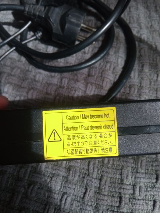 Блок питания Delta 90W 19V 4.74A