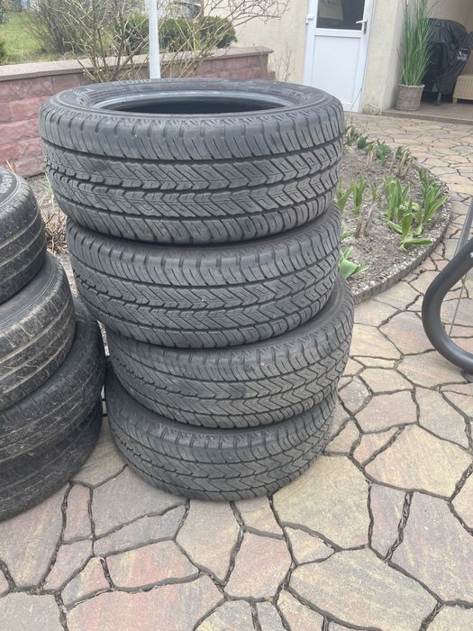 Dunlop 225x55x17C do busa