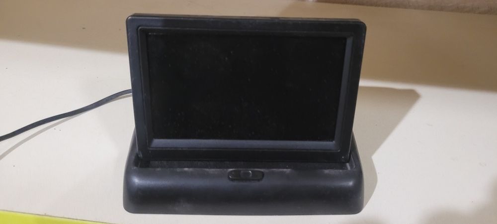 Складаний 4.3" монітор для камери заднього огляду