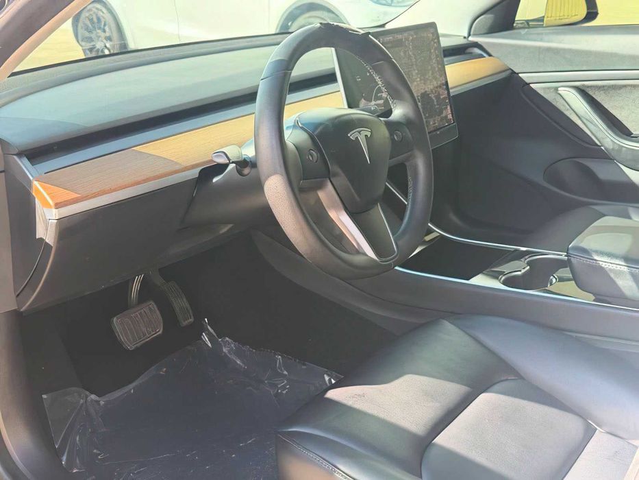 Tesla Model 3 Performance      2020