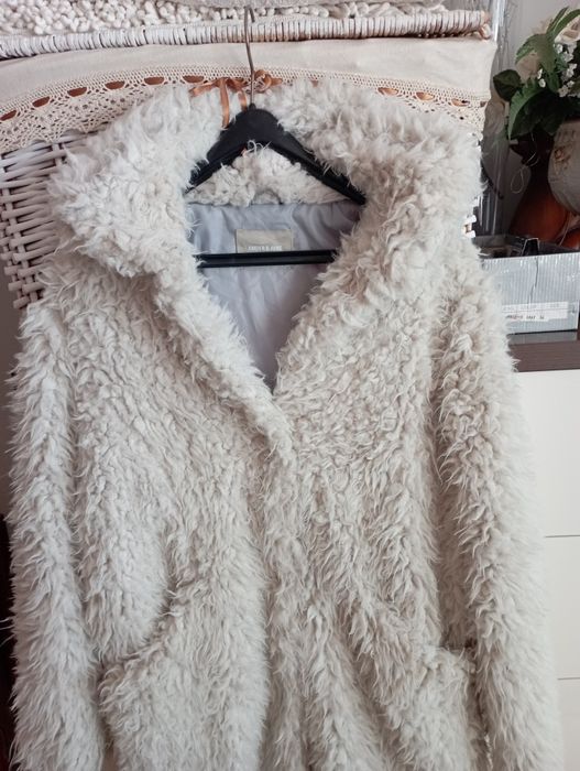 Płaszcz kożuszek Amber&June