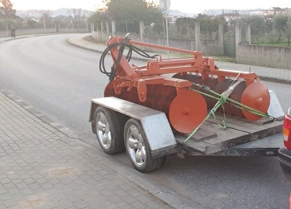 Vendo reboque 2eixos