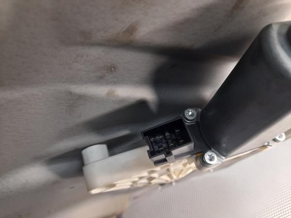 Elevador vidros frente esquerdo MERCEDES-BENZ Classe A (W169)