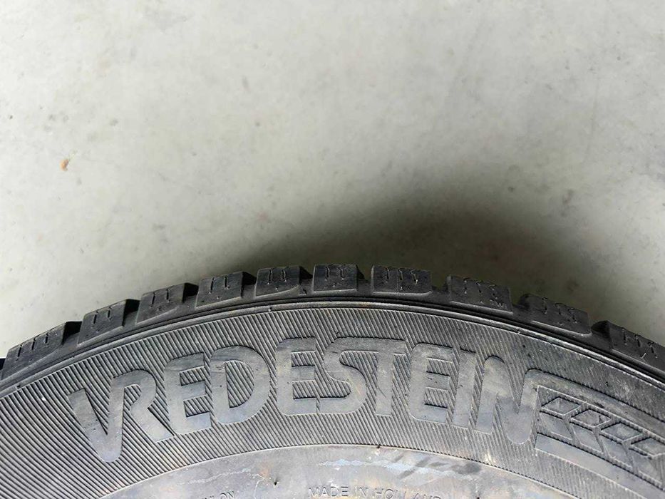 Зимові шини 205 70 R 15 С Vredestein Вредештайн