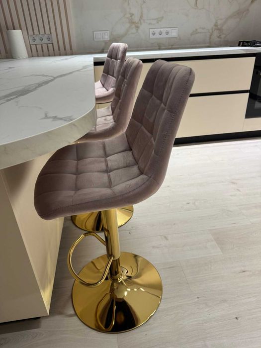 Продам барні стільці