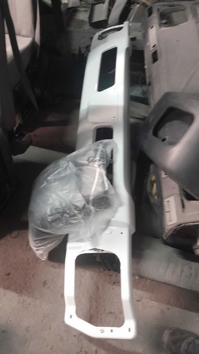 Para choques Mitsubishi Canter